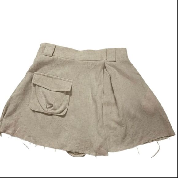 Minkpink Urban Outfitters ~ Linen blend Skort ~ size XS ~ NWT - Picture 1 of 8